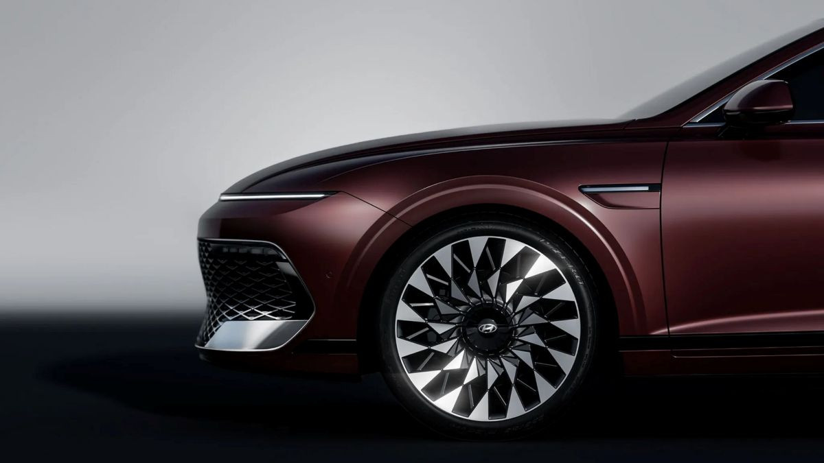 Обновленный Hyundai Grandeur обрел иную внешность и новый салон