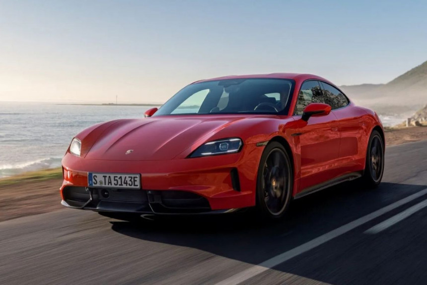 Модернизированный Porsche Taycan обрел восемь виртуальных «передач» Модернизированный Porsche Taycan обрел восемь виртуальных «передач»