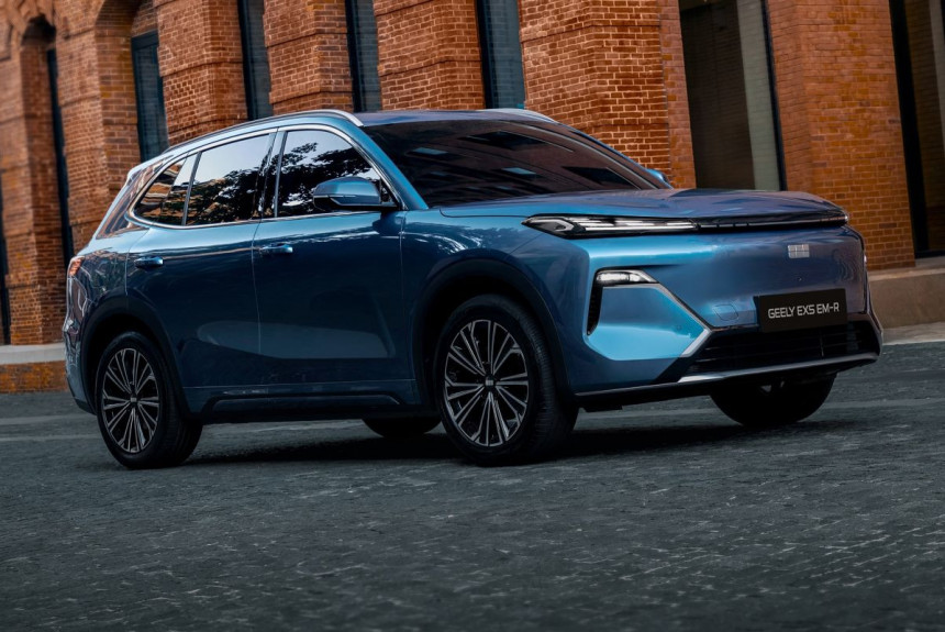 Для России анонсирован последовательный гибрид Geely EX5 EM-R Для России анонсирован последовательный гибрид Geely EX5 EM-R