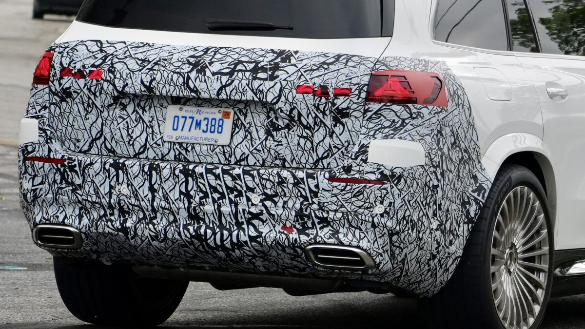 На подходе обновленный кроссовер Mercedes-Maybach GLS