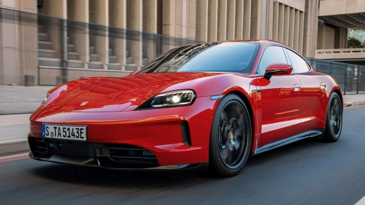 Модернизированный Porsche Taycan обрел восемь виртуальных &laquo;передач&raquo;