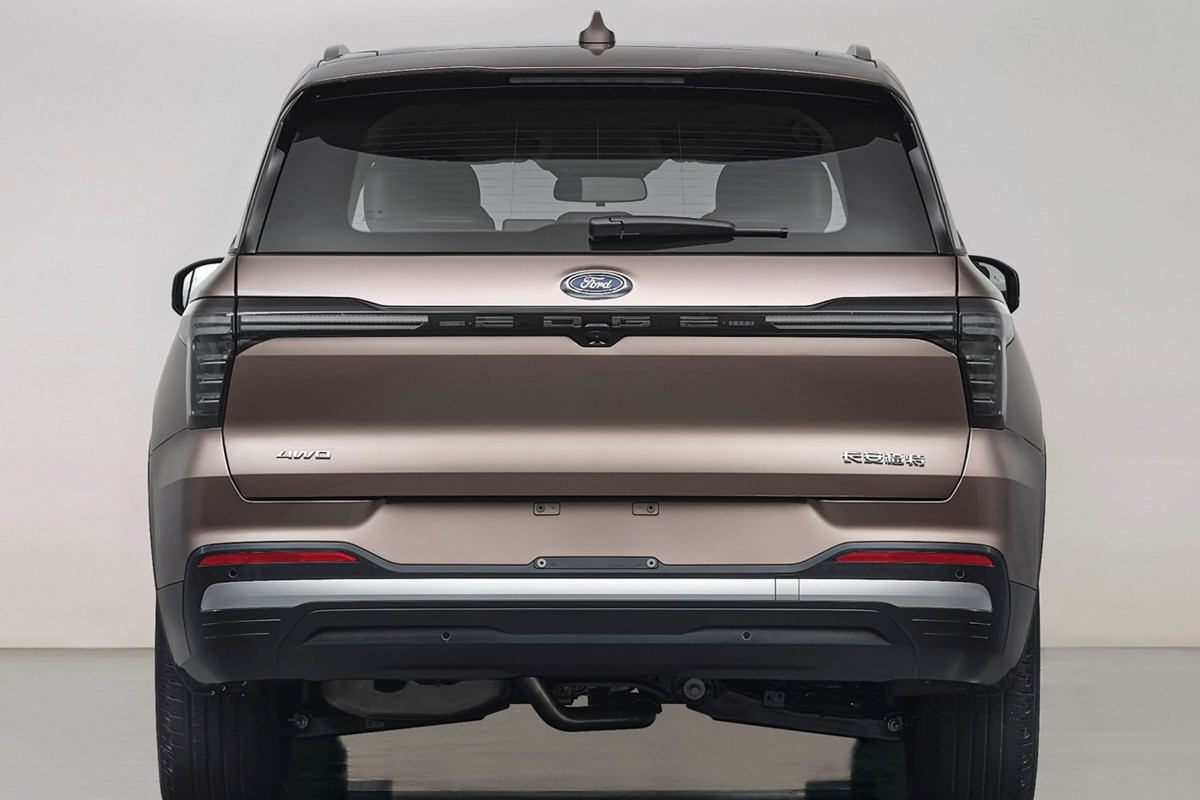 Рестайлинговый Ford Edge L: официальные изображения 
