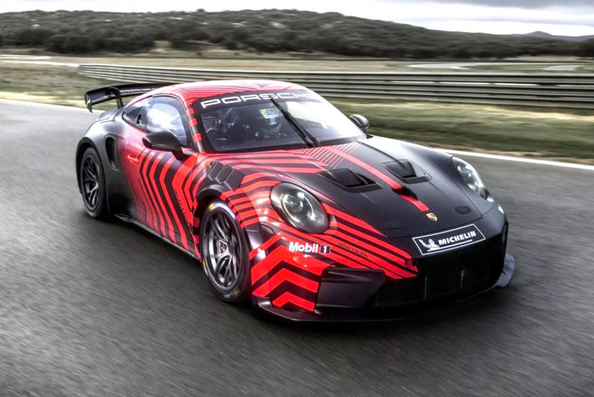 Представлен гоночный Porsche 911 GT4 R