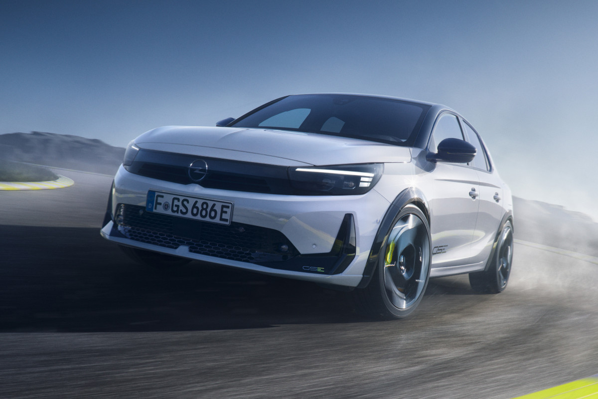 Хэтчбек Opel Corsa получил спортверсию на батарейках