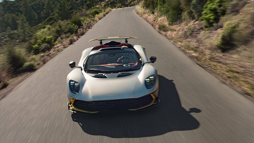 У суперкара Aston Martin Valhalla появилась версия с открытым верхом