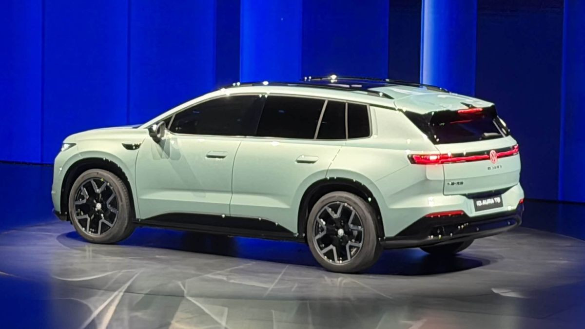 FAW и Volkswagen показали кроссоверы ID. Aura T6 и Jettа X