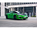 Общий вид красивой и дорогой машины Porshe 911