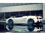 Дорогой и мощный автомобиль Lamborghini Gallardo