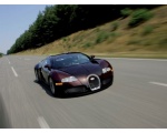 Bugatti Veyron в салоне и на дорогах 108