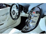 Красивый автомобиль Bugatti Veyron 40