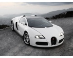 Дорогой автомобиль Bugatti Veyron 72