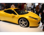 Новый Ferrari в автосалоне 87