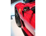 Новый Ferrari в автосалоне 91