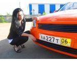 Симпатичные девушки с русским автомобилем 111