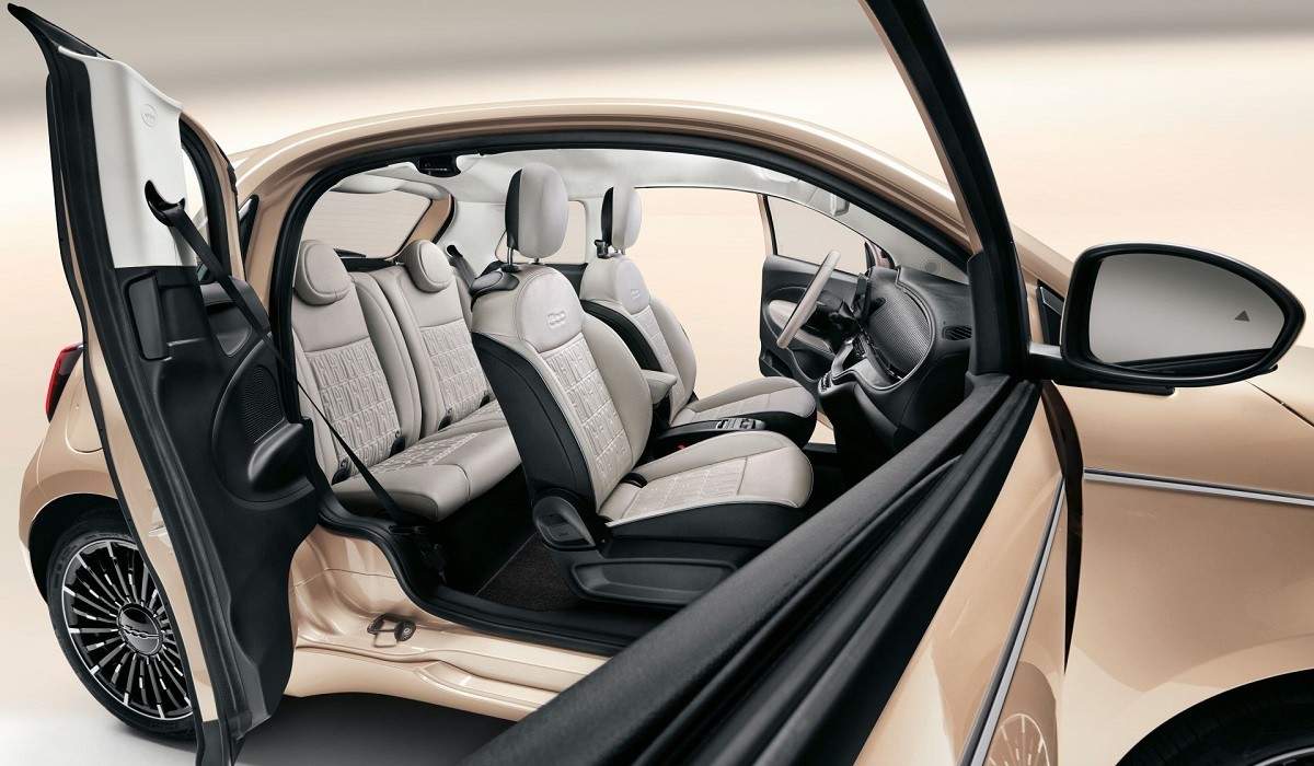 Электрический хэтчбек Fiat 500 обзавелся версией «3+1»