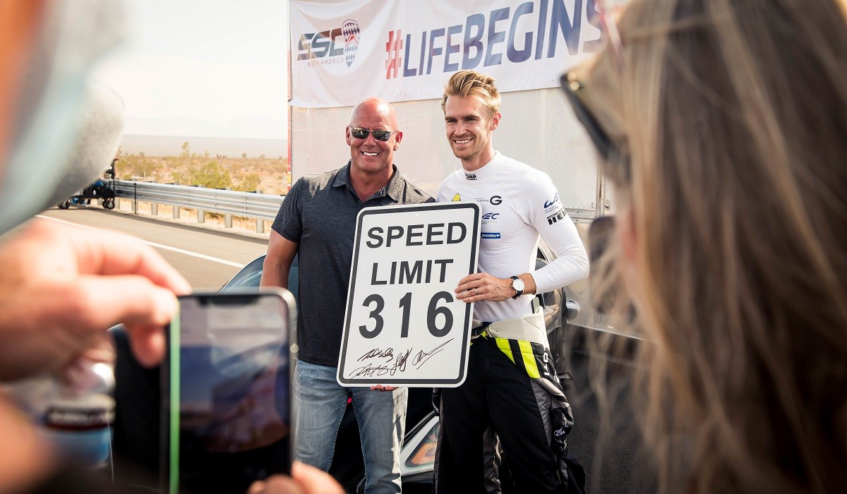 Гиперкар SSC Tuatara установил новый рекорд скорости среди серийных машин