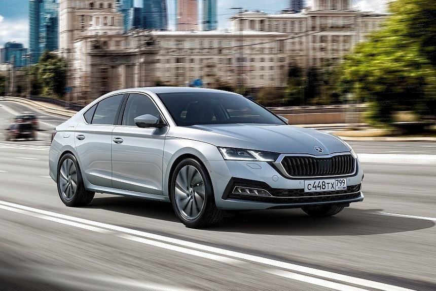 На ГАЗе начали выпускать лифтбеки Skoda Octavia нового поколения