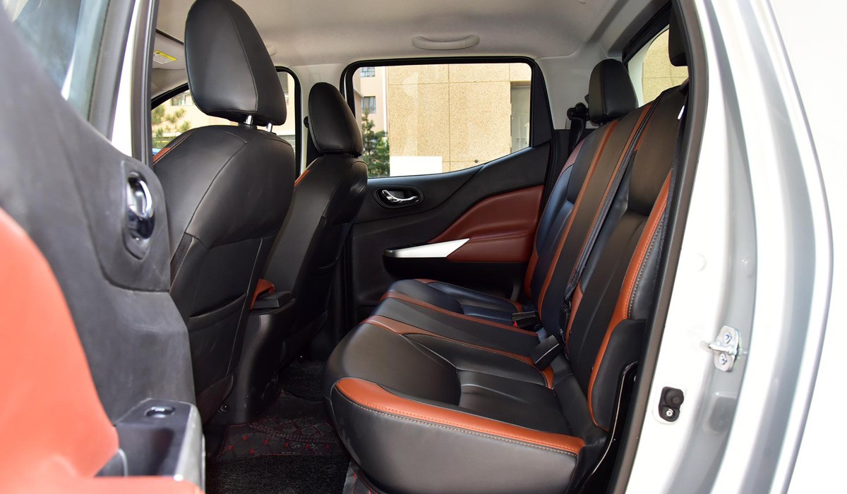 Dongfeng Palaso, или Как малой кровью сделать внедорожник из пикапа Dongfeng Palaso, или Как малой кровью сделать внедорожник из пикапа