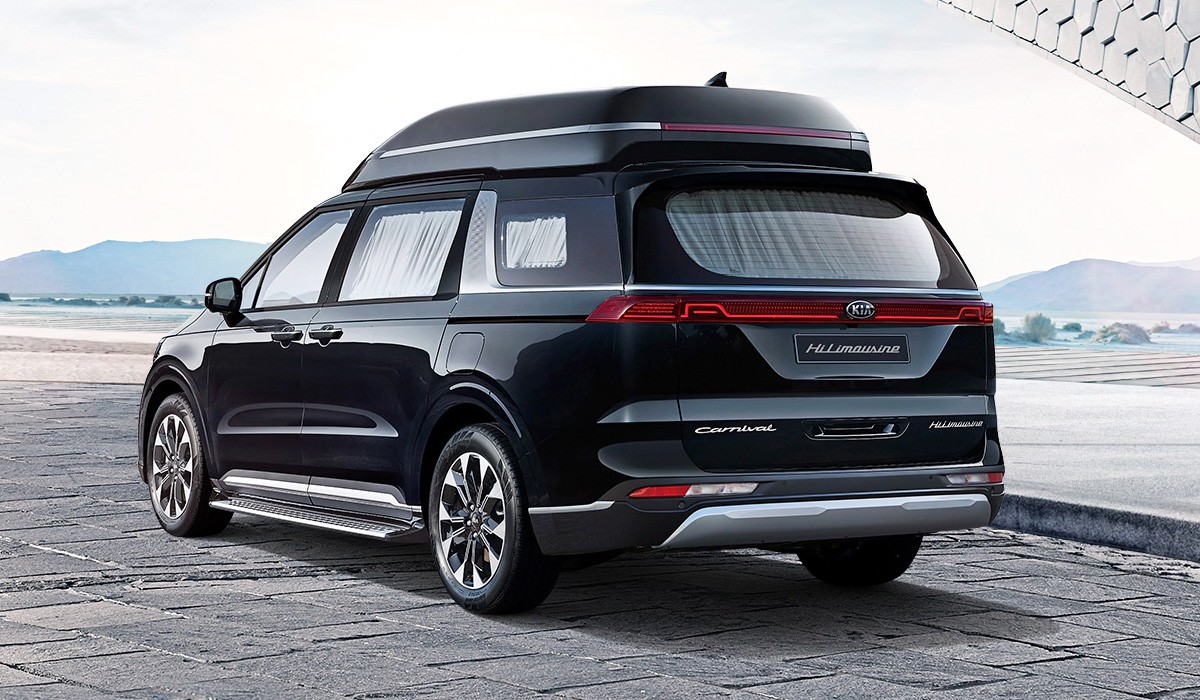 Новый минивэн Kia Carnival обзавелся версией HiLimousine Новый минивэн Kia Carnival обзавелся версией HiLimousine