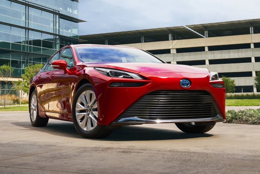 Водородная Toyota Mirai второго поколения готова к выходу на рынок