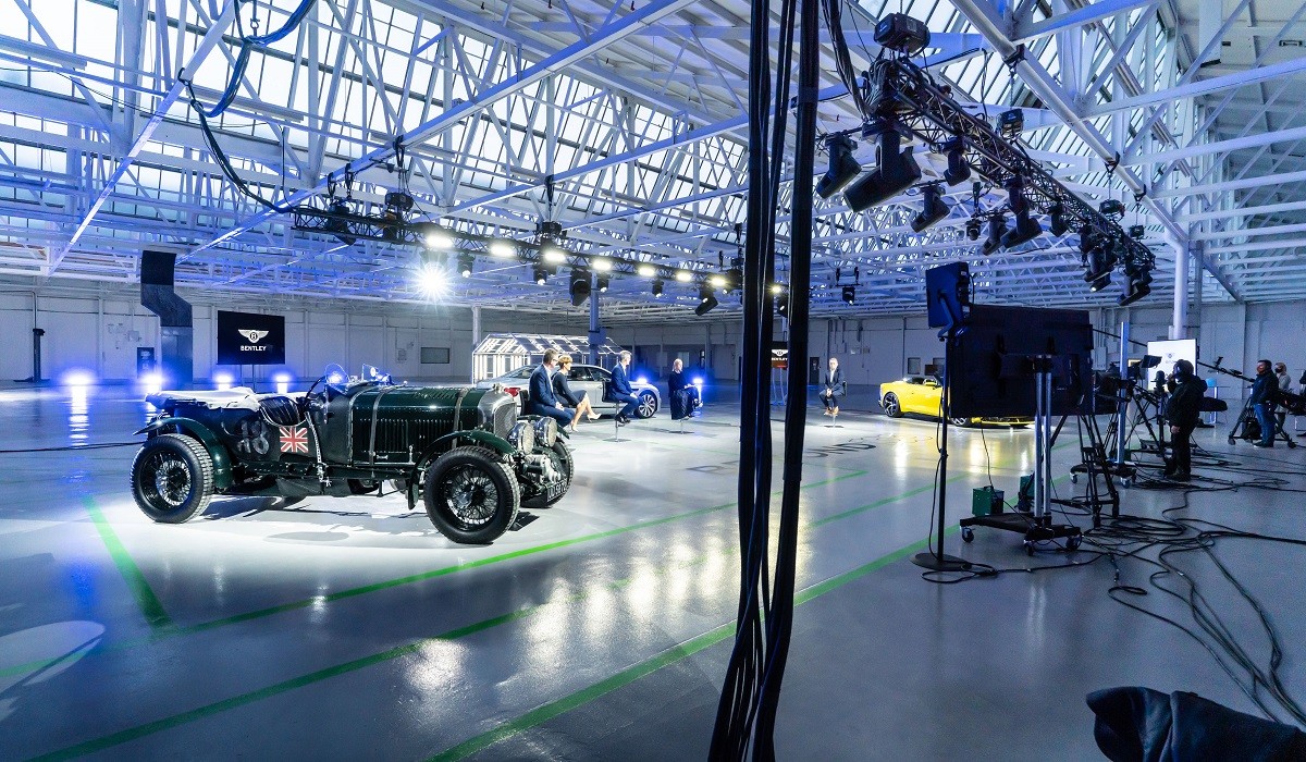 Bentley перейдет на электромобили к 2030 году Bentley перейдет на электромобили к 2030 году