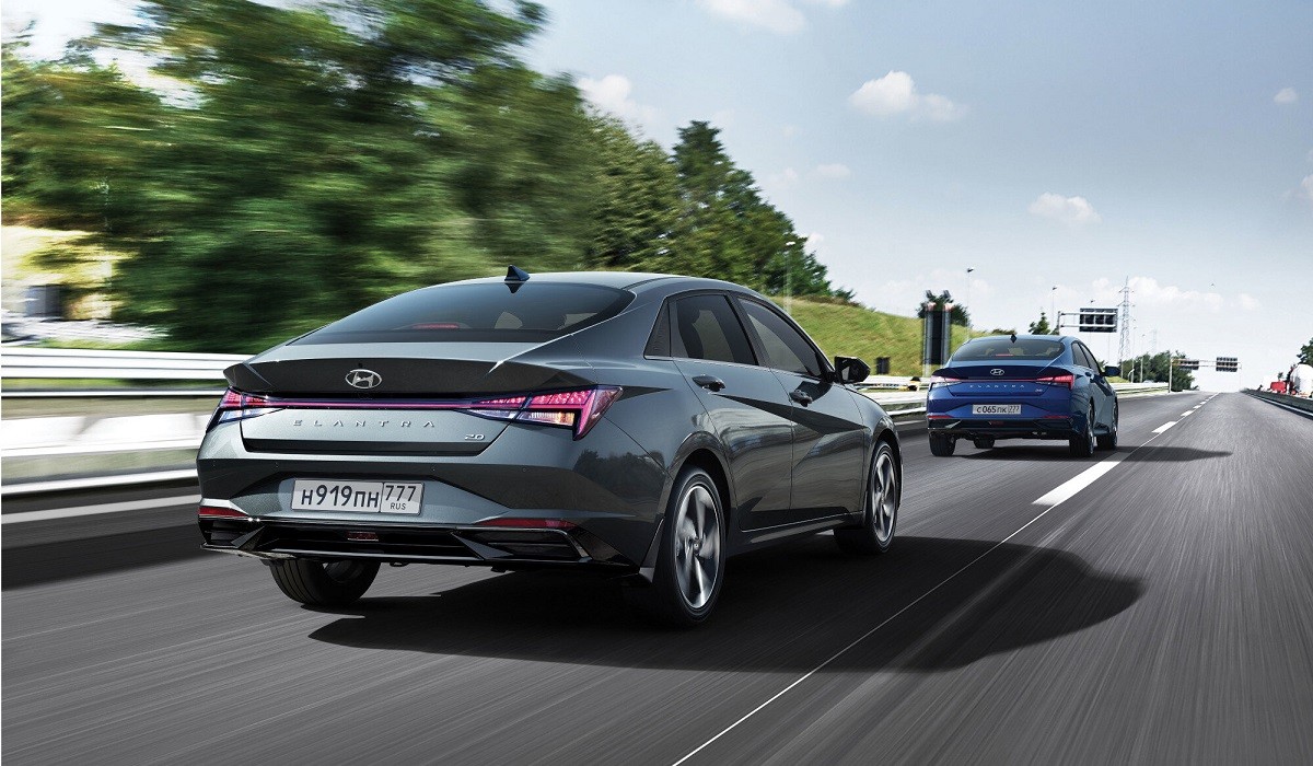 Новая Elantra приедет в Россию только с «автоматом» Новая Elantra приедет в Россию только с «автоматом»