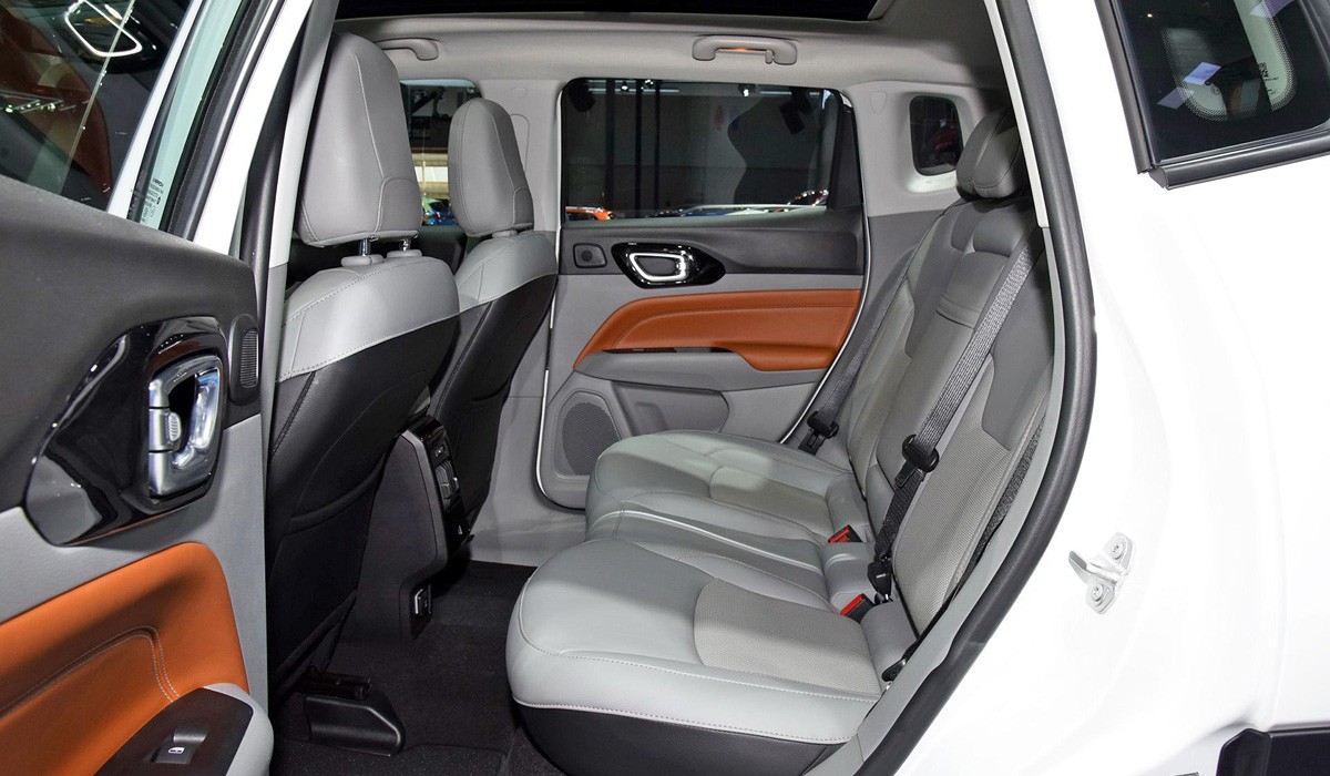 Обновленный Jeep Compass: мировая премьера в Китае Обновленный Jeep Compass: мировая премьера в Китае