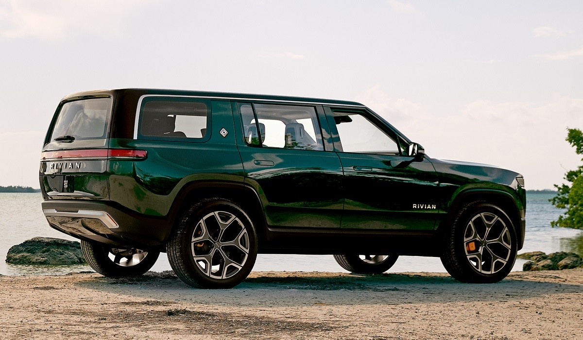 Электромобили Rivian R1T и R1S: объявлены версии, цены и дальность хода Электромобили Rivian R1T и R1S: объявлены версии, цены и дальность хода