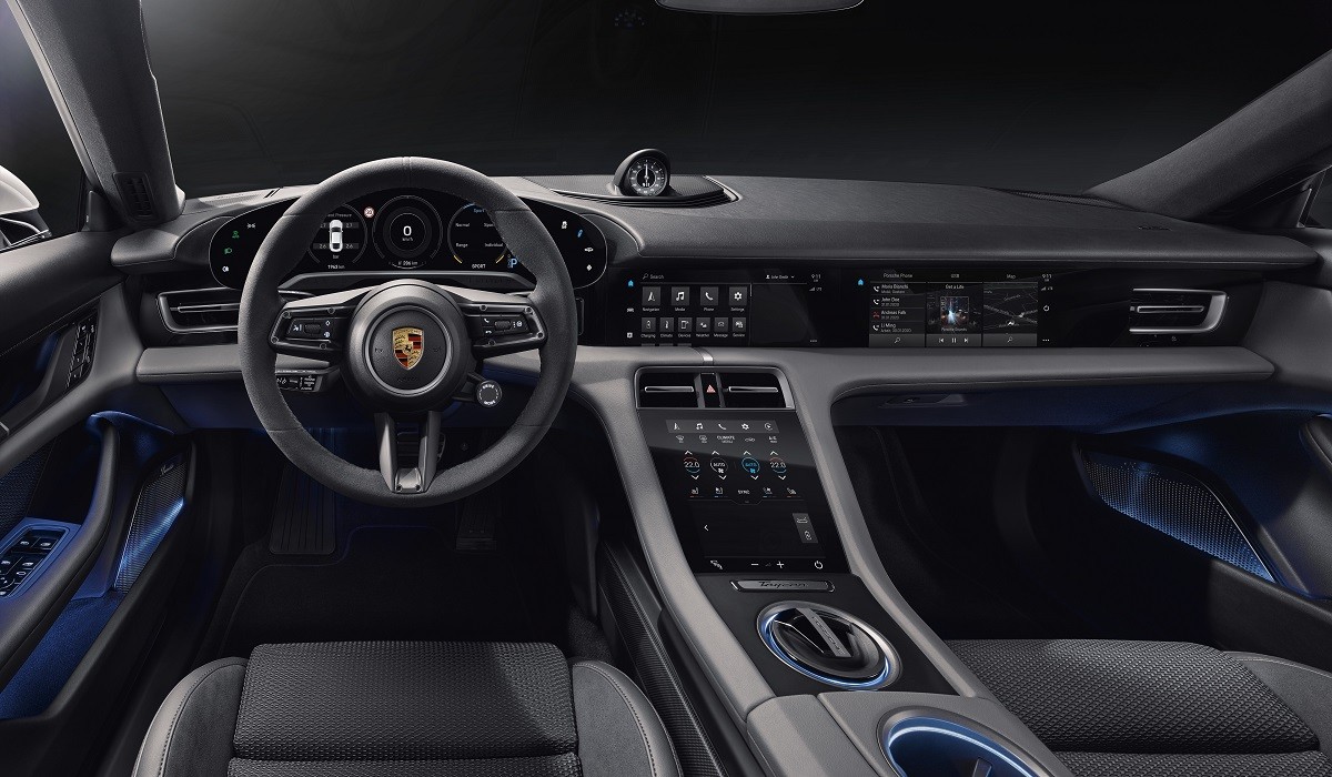 Porsche Taycan прошел сертификацию в России и заметно подешевел Porsche Taycan прошел сертификацию в России и заметно подешевел