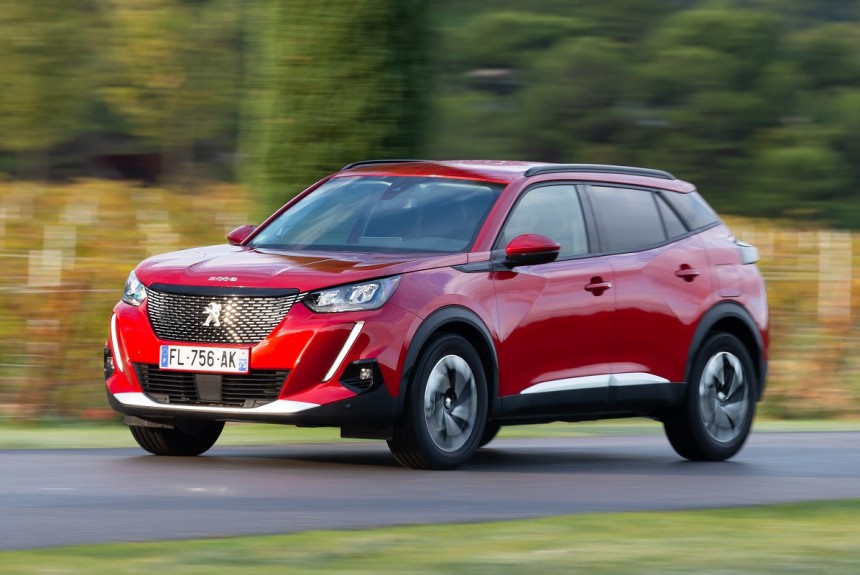 Новый Peugeot 2008: подробности о версиях для России Новый Peugeot 2008: подробности о версиях для России