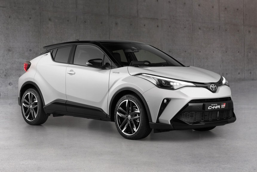 Кроссовер Toyota C-HR: версии «под спорт» и «под люкс» Кроссовер Toyota C-HR: версии «под спорт» и «под люкс»