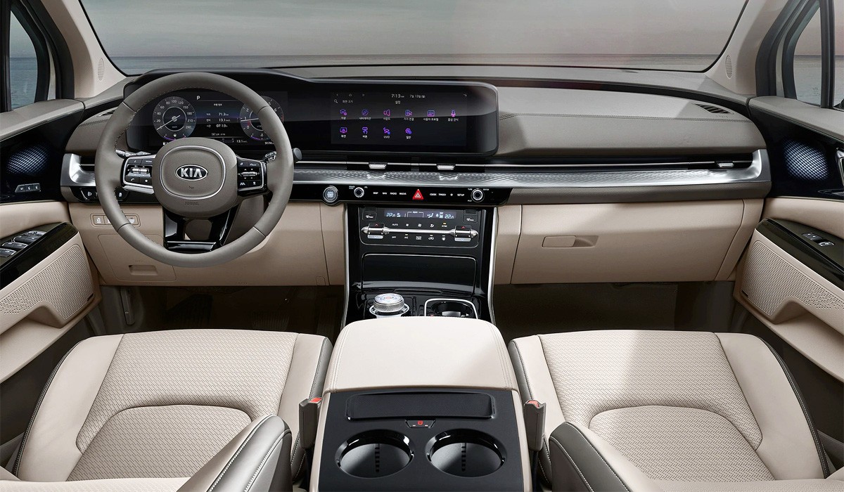 Новый минивэн Kia Carnival обзавелся версией HiLimousine Новый минивэн Kia Carnival обзавелся версией HiLimousine