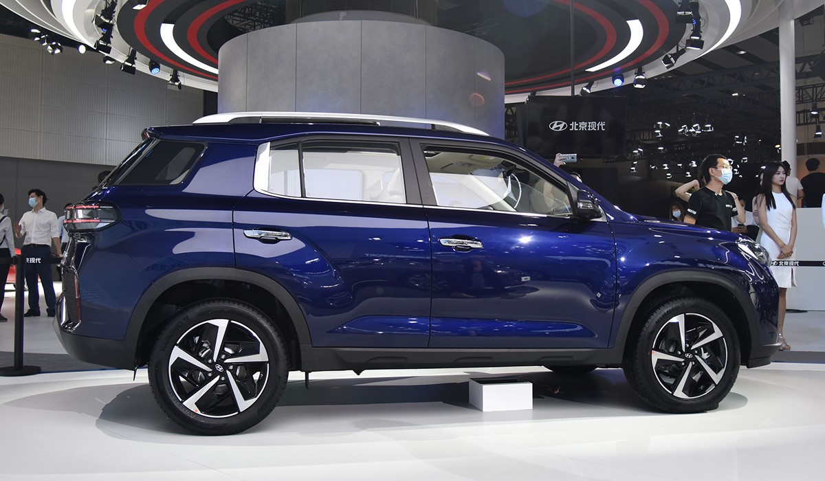 Кроссовер Hyundai ix35 сменил внешность Кроссовер Hyundai ix35 сменил внешность