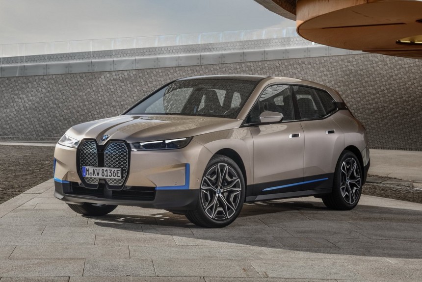 Электрокроссовер BMW iX представлен за год до выхода на рынок Электрокроссовер BMW iX представлен за год до выхода на рынок