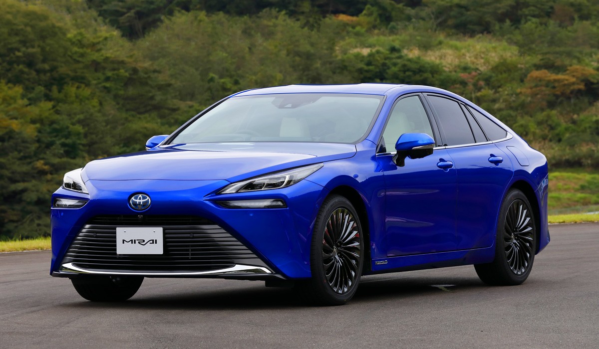 Водородная Toyota Mirai второго поколения готова к выходу на рынок