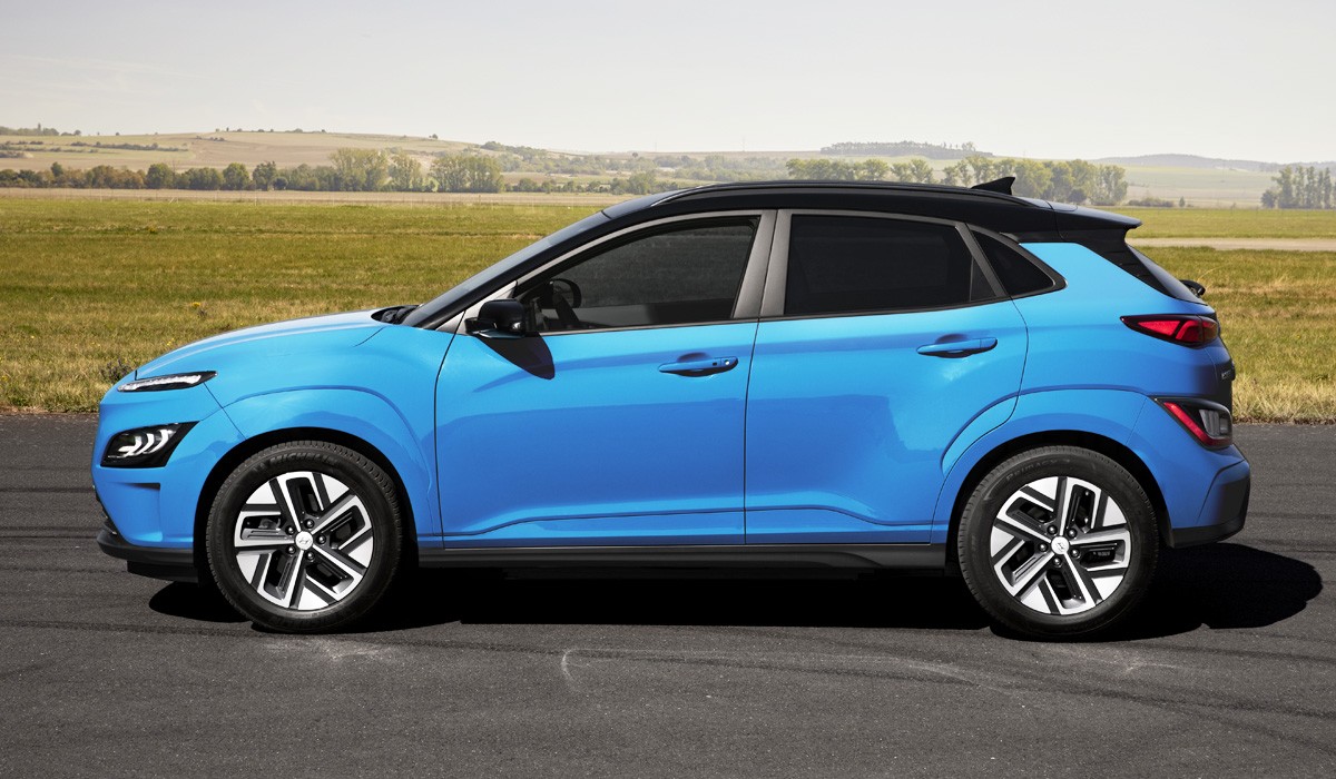 Кроссовер Hyundai Kona Electric обновлен отдельно от версий с ДВС Кроссовер Hyundai Kona Electric обновлен отдельно от версий с ДВС