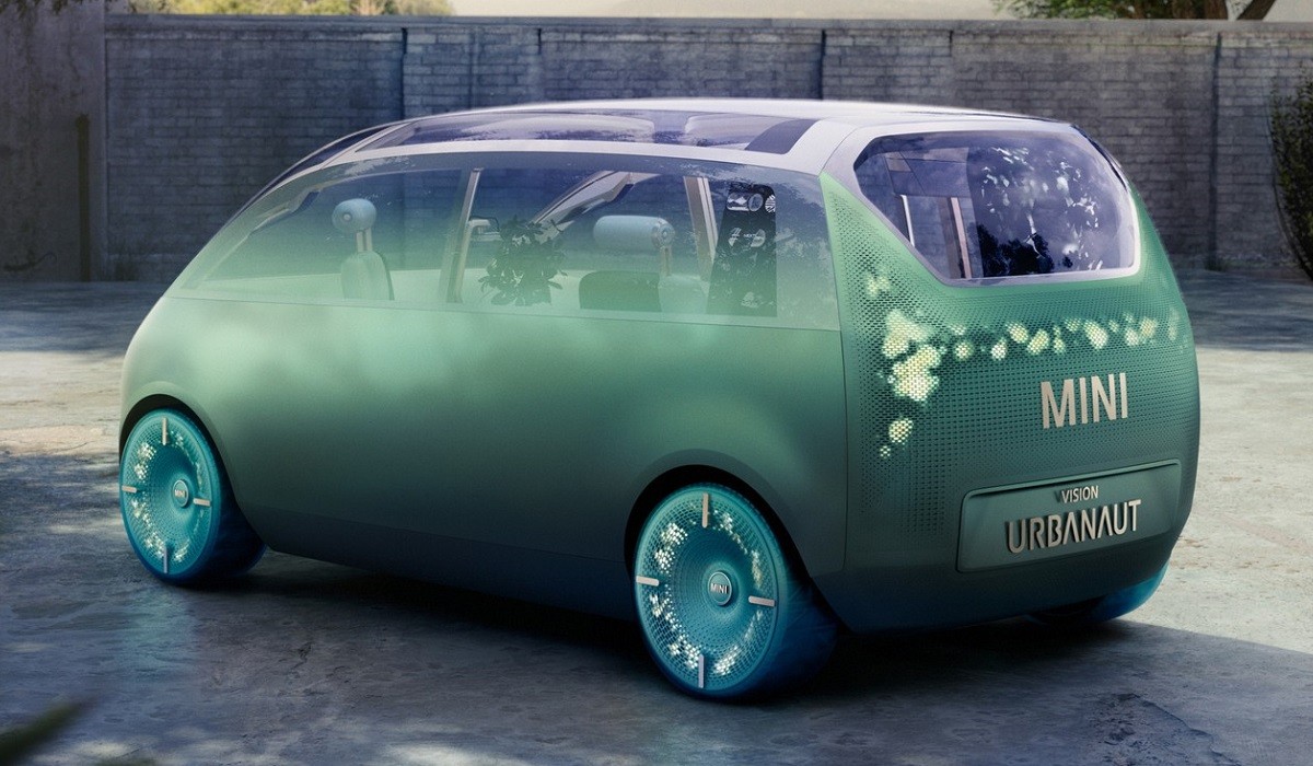 Mini Vision Urbanaut стал первым электрическим однообъемником бренда