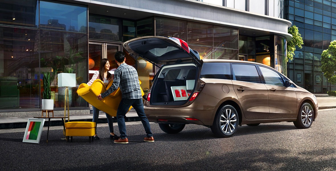 Компактвэн Buick GL6: новый салон и гибрид Компактвэн Buick GL6: новый салон и гибрид