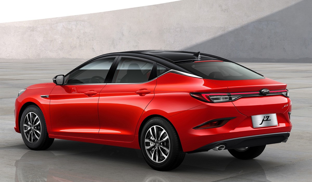Лифтбек JAC J7 выходит на российский рынок: объявлены цены Лифтбек JAC J7 выходит на российский рынок: объявлены цены