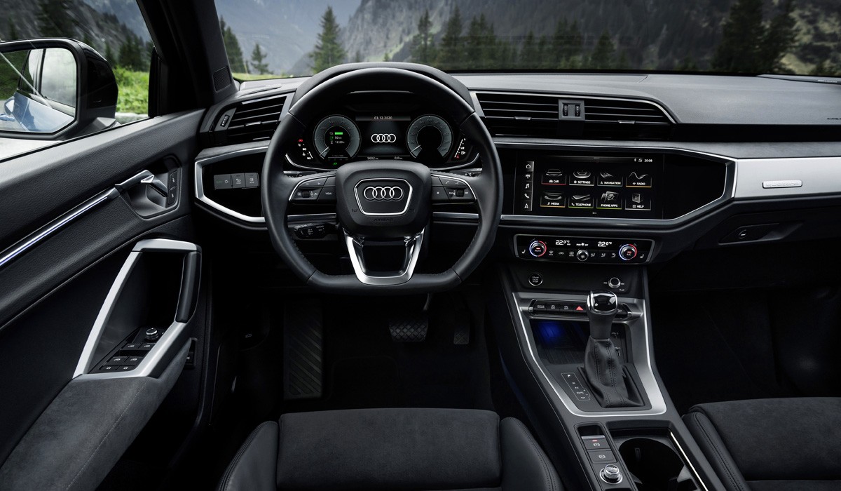 Кроссовер Audi Q3 впервые стал гибридом