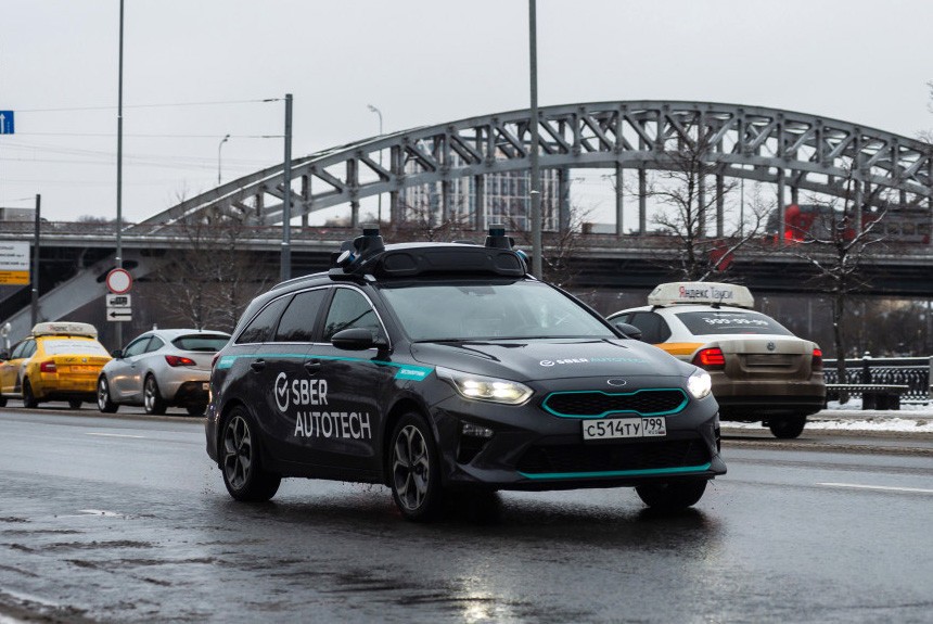 Сбер начал испытания беспилотников в Москве Сбер начал испытания беспилотников в Москве