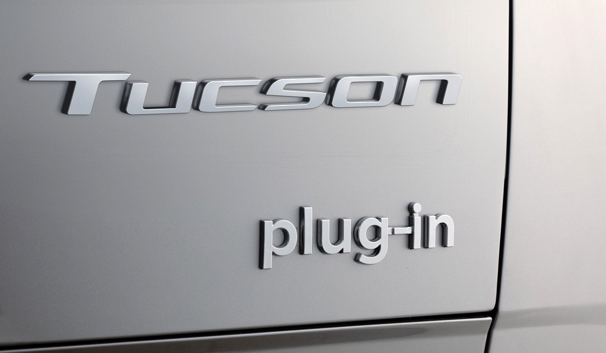 Новый Hyundai Tucson стал мощным гибридом Новый Hyundai Tucson стал мощным гибридом