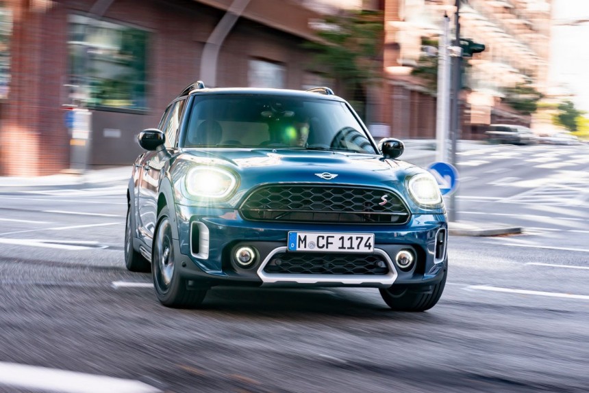 Кроссовер Mini Countryman обзавелся прогулочной версией вслед за кабриолетом Кроссовер Mini Countryman обзавелся прогулочной версией вслед за кабриолетом