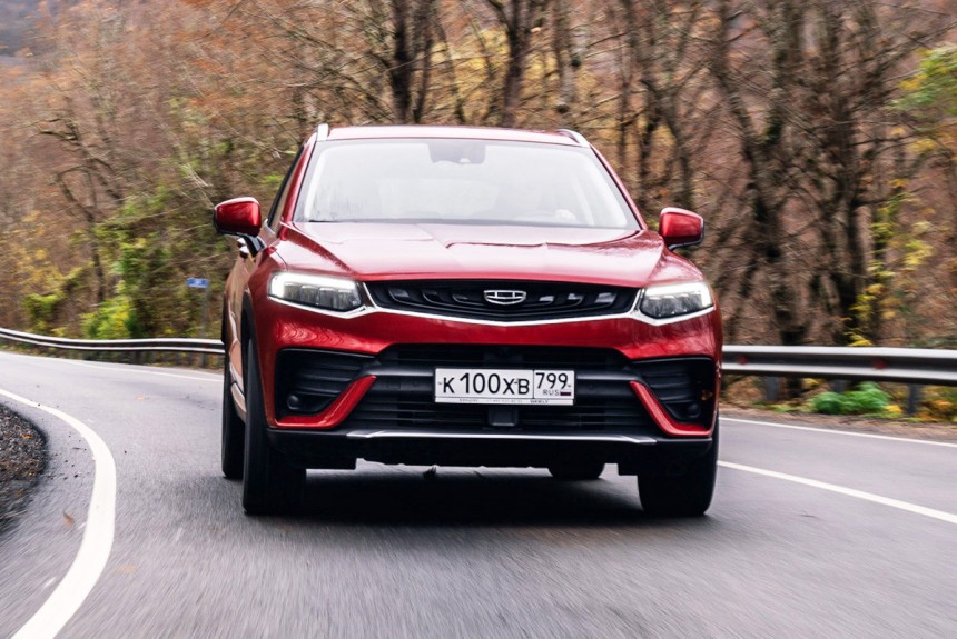 Кроссовер Geely Tugella версия подешевле Кроссовер Geely Tugella версия подешевле