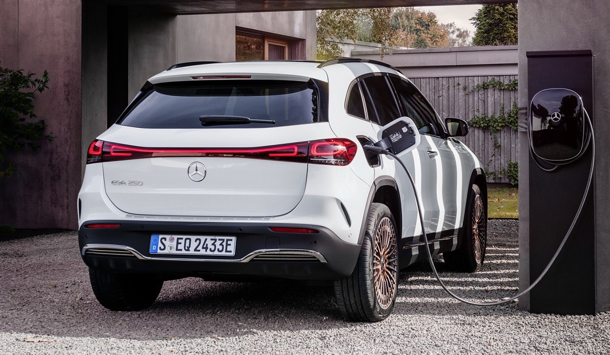 Mercedes-Benz EQA: новый электрический кроссовер на базе GLA