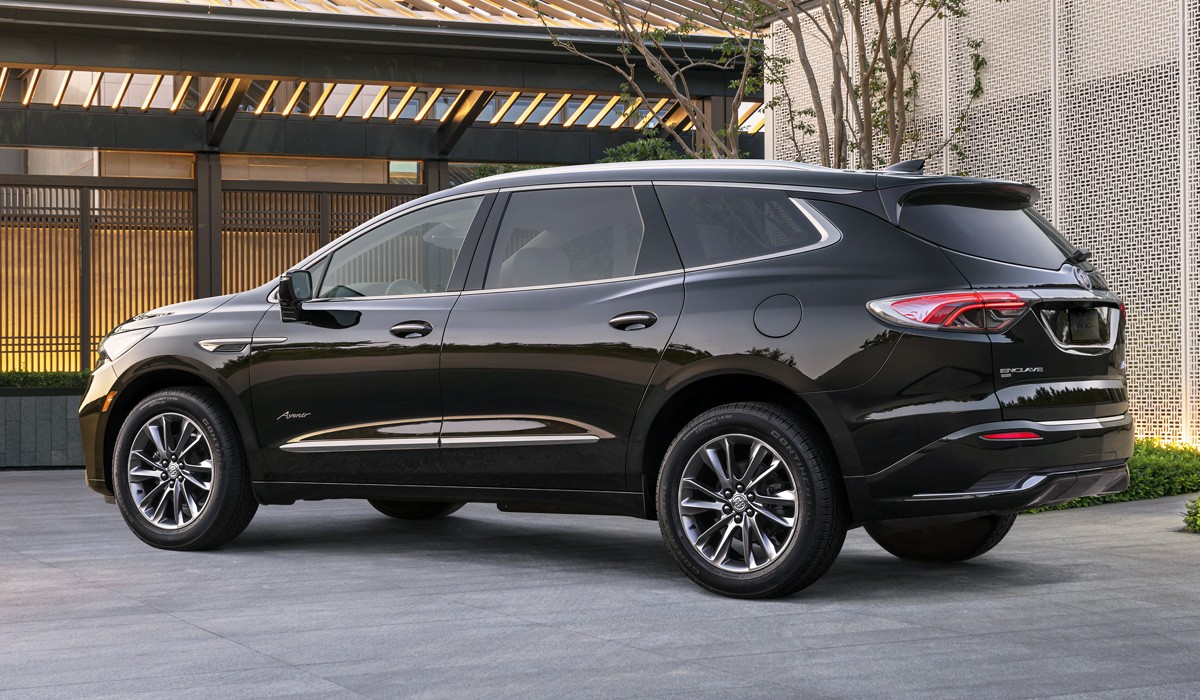 Обновленный кроссовер Buick Enclave: первые изображения Обновленный кроссовер Buick Enclave: первые изображения