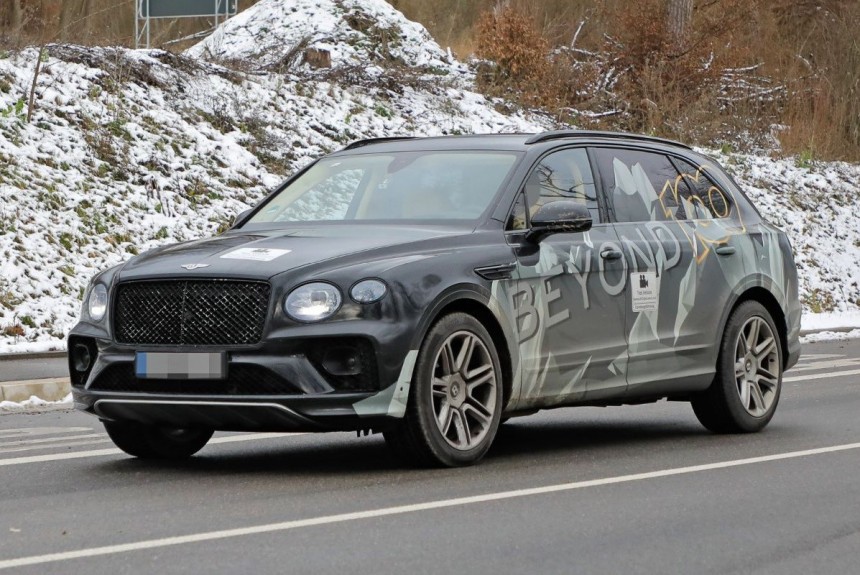 Фотошпионы подловили длиннобазный кроссовер Bentley Bentayga Фотошпионы подловили длиннобазный кроссовер Bentley Bentayga