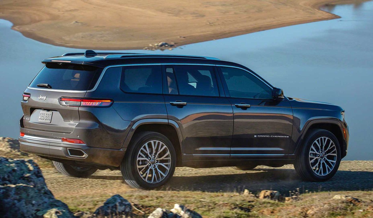 Представлен новый Jeep Grand Cherokee L с тремя рядами сидений Представлен новый Jeep Grand Cherokee L с тремя рядами сидений