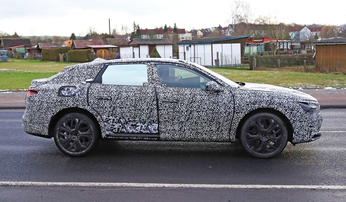 Citroen C5 вернется в формате приподнятой пятидверки Citroen C5 вернется в формате приподнятой пятидверки