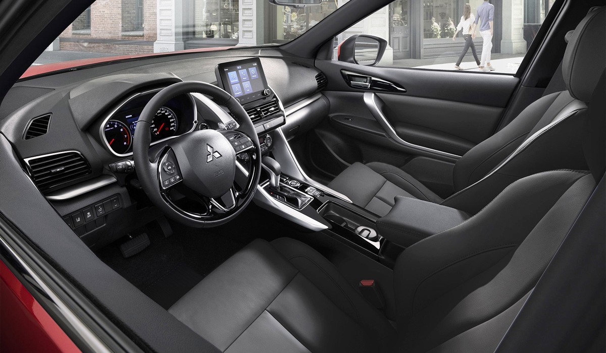 Обновленный Mitsubishi Eclipse Cross приедет в Россию с атмосферником Обновленный Mitsubishi Eclipse Cross приедет в Россию с атмосферником